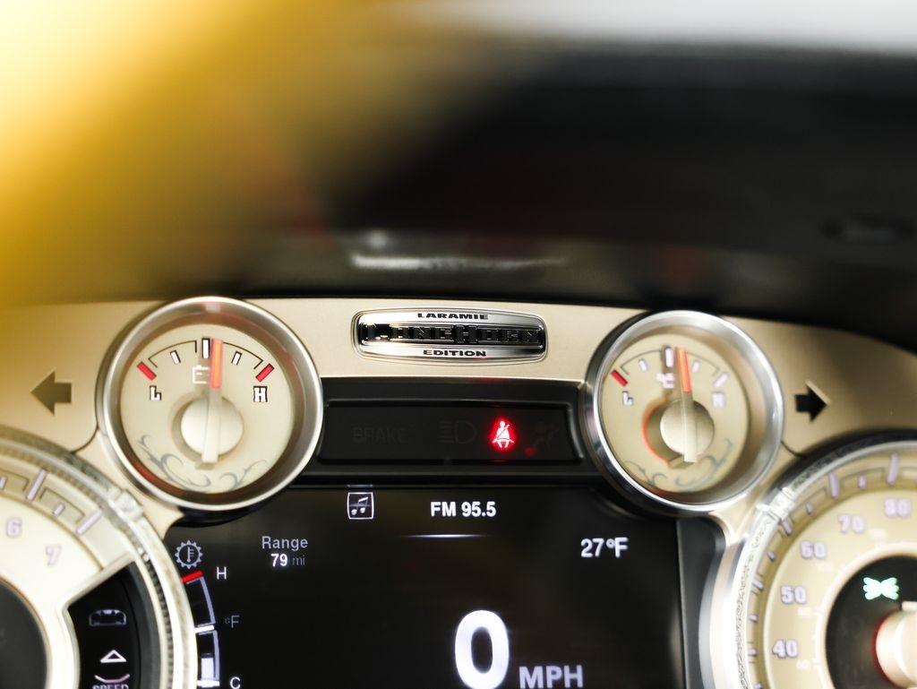 RAM 1500 4WD Crew Cab 140.5" Laramie Longhorn Edition 2013