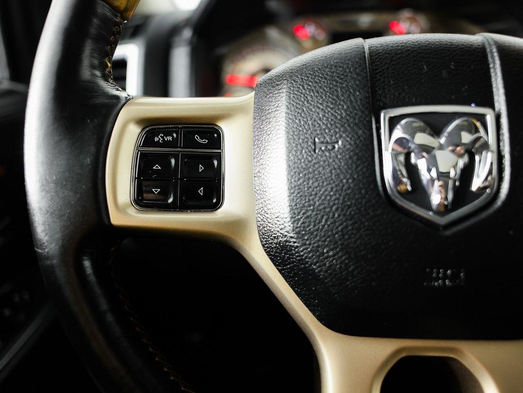 RAM 1500 4WD Crew Cab 140.5" Laramie Longhorn Edition 2013