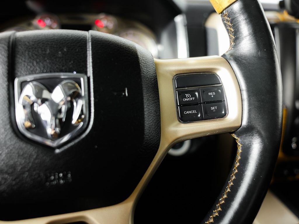 RAM 1500 4WD Crew Cab 140.5" Laramie Longhorn Edition 2013