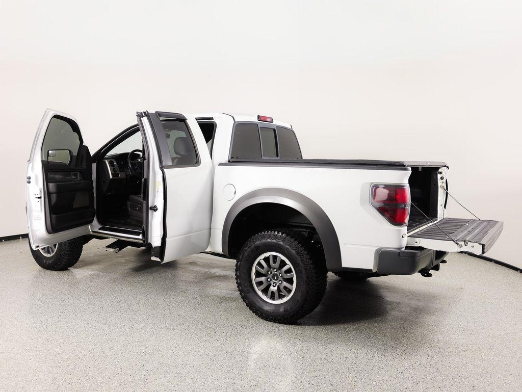 Ford F-150 4WD SuperCab 133" SVT Raptor 2011