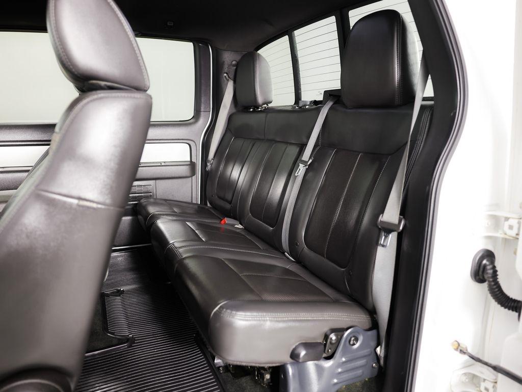 Ford F-150 4WD SuperCab 133" SVT Raptor 2011