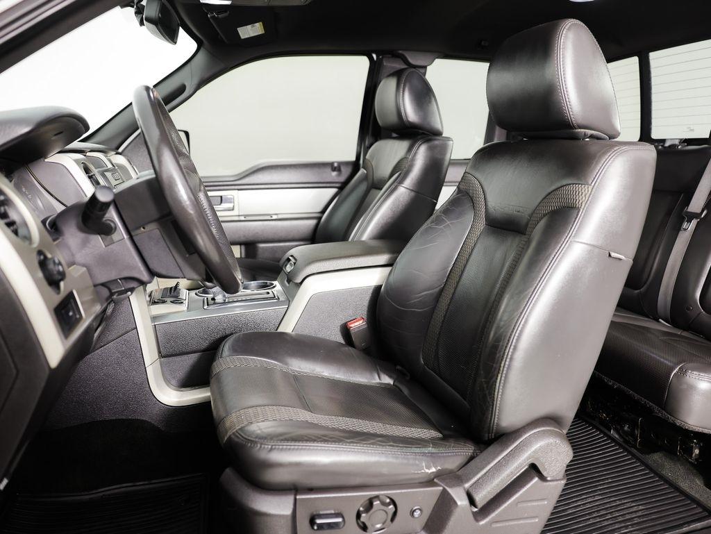 Ford F-150 4WD SuperCab 133" SVT Raptor 2011