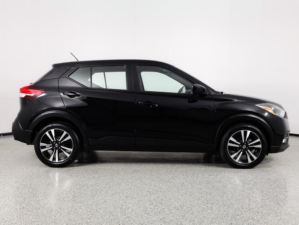 Nissan Kicks SV FWD 2020