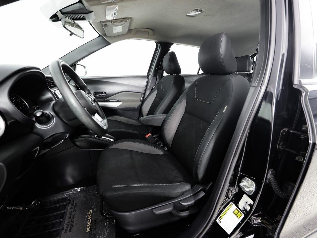 Nissan Kicks SV FWD 2020