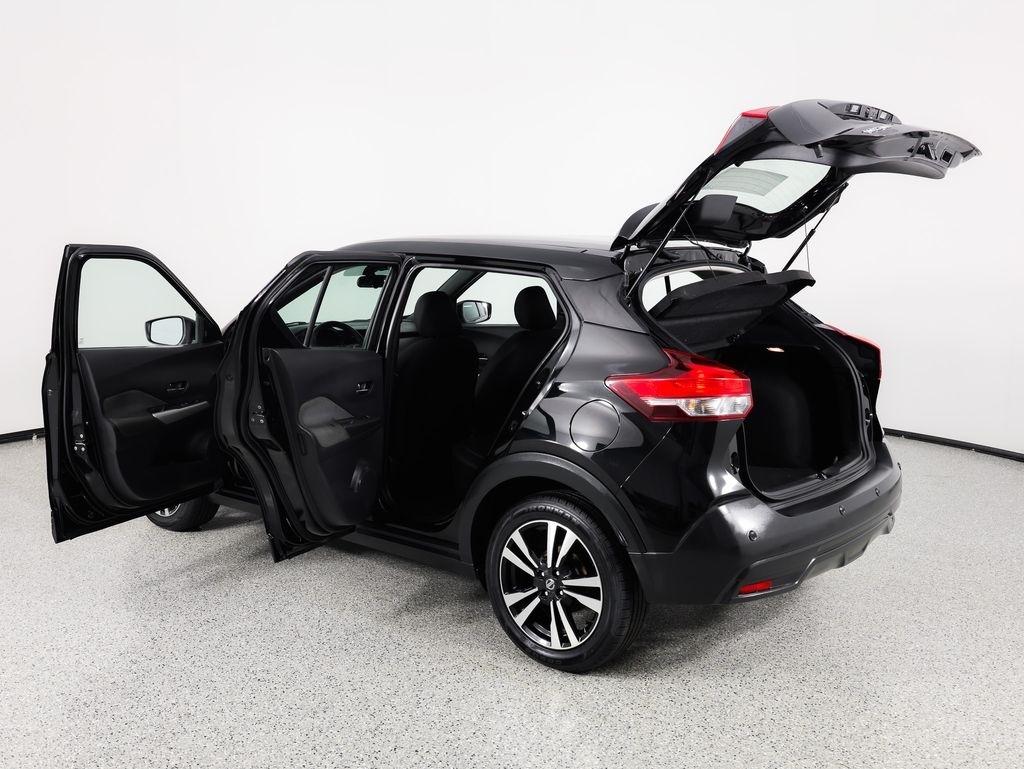 Nissan Kicks SV FWD 2020