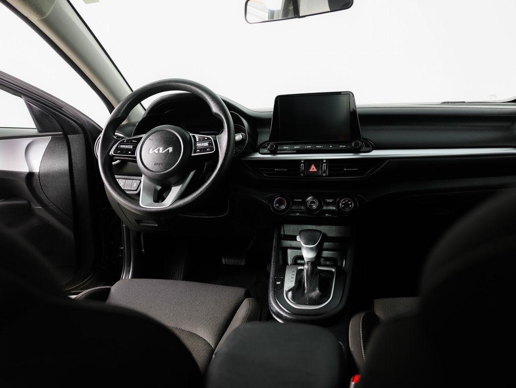 Kia Forte LXS IVT 2024