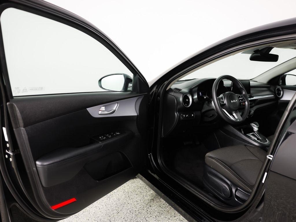 Kia Forte LXS IVT 2024