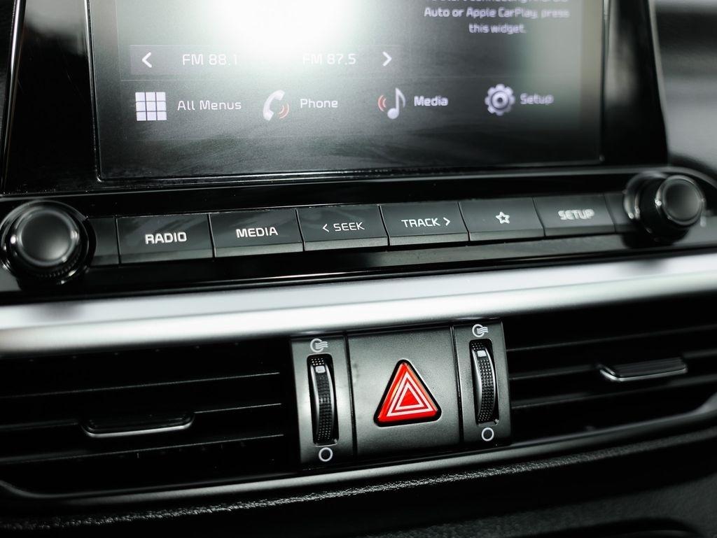 Kia Forte LXS IVT 2024