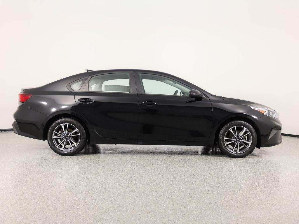 Kia Forte LXS IVT 2024