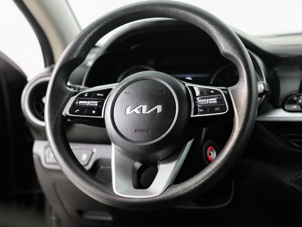 Kia Forte LXS IVT 2024