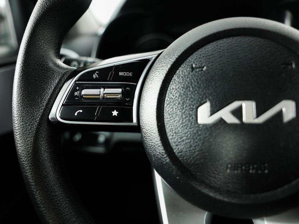 Kia Forte LXS IVT 2024