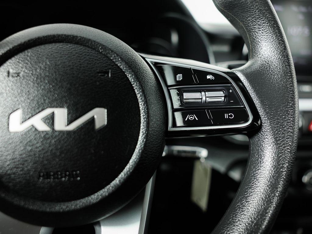 Kia Forte LXS IVT 2024