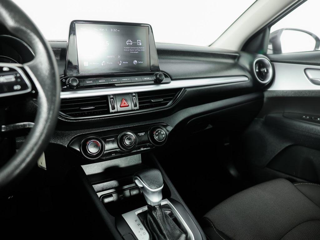 Kia Forte LXS IVT 2024