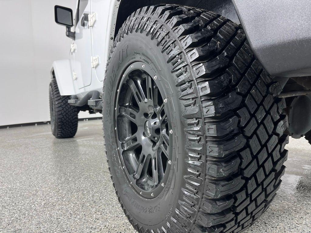 Jeep Wrangler Unlimited 4WD 4dr Sahara 2016