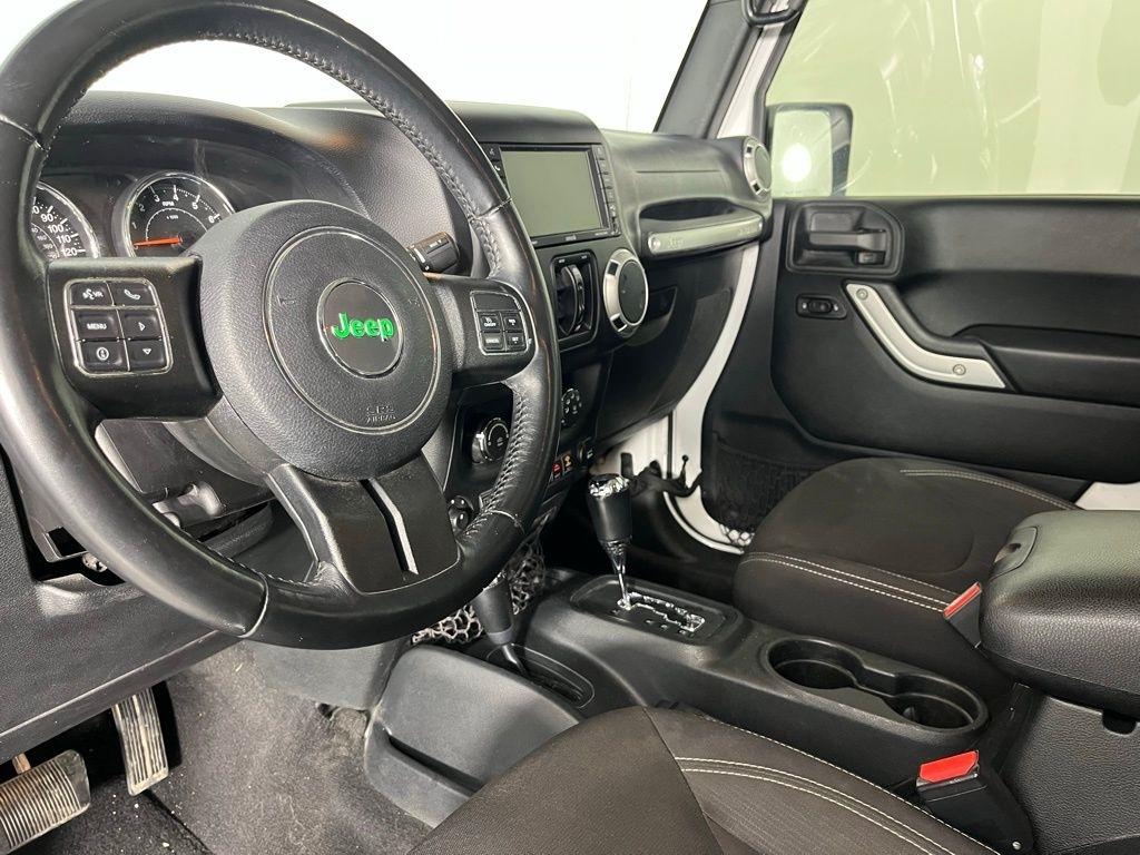 Jeep Wrangler Unlimited 4WD 4dr Sahara 2016