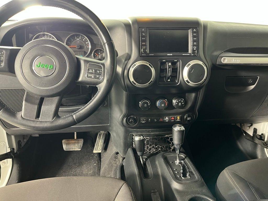 Jeep Wrangler Unlimited 4WD 4dr Sahara 2016