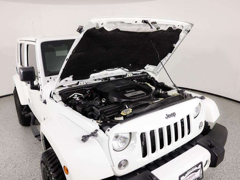 Jeep Wrangler Unlimited 4WD 4dr Sahara 2016