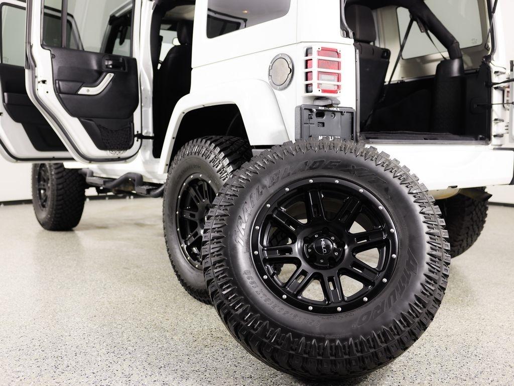 Jeep Wrangler Unlimited 4WD 4dr Sahara 2016