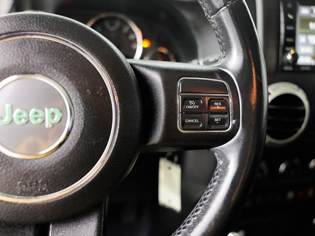 Jeep Wrangler Unlimited 4WD 4dr Sahara 2016