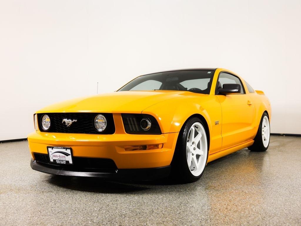 Ford Mustang 2dr Cpe GT Deluxe 2008