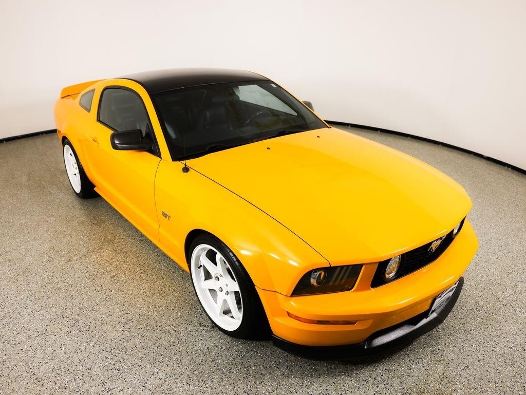 Ford Mustang 2dr Cpe GT Deluxe 2008