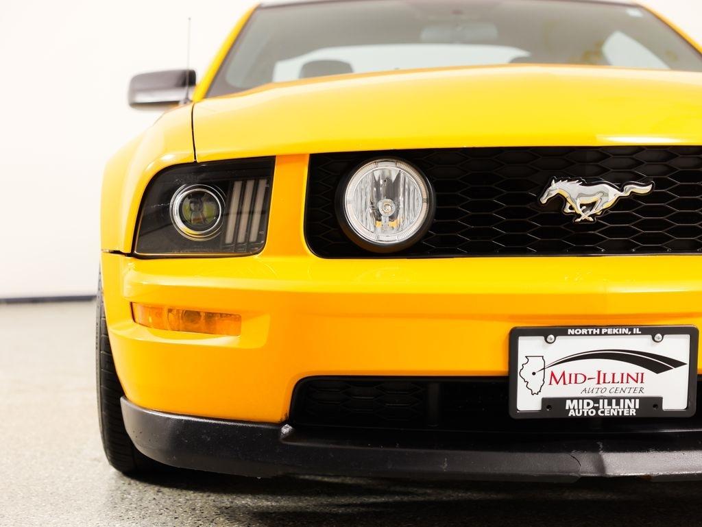 Ford Mustang 2dr Cpe GT Deluxe 2008
