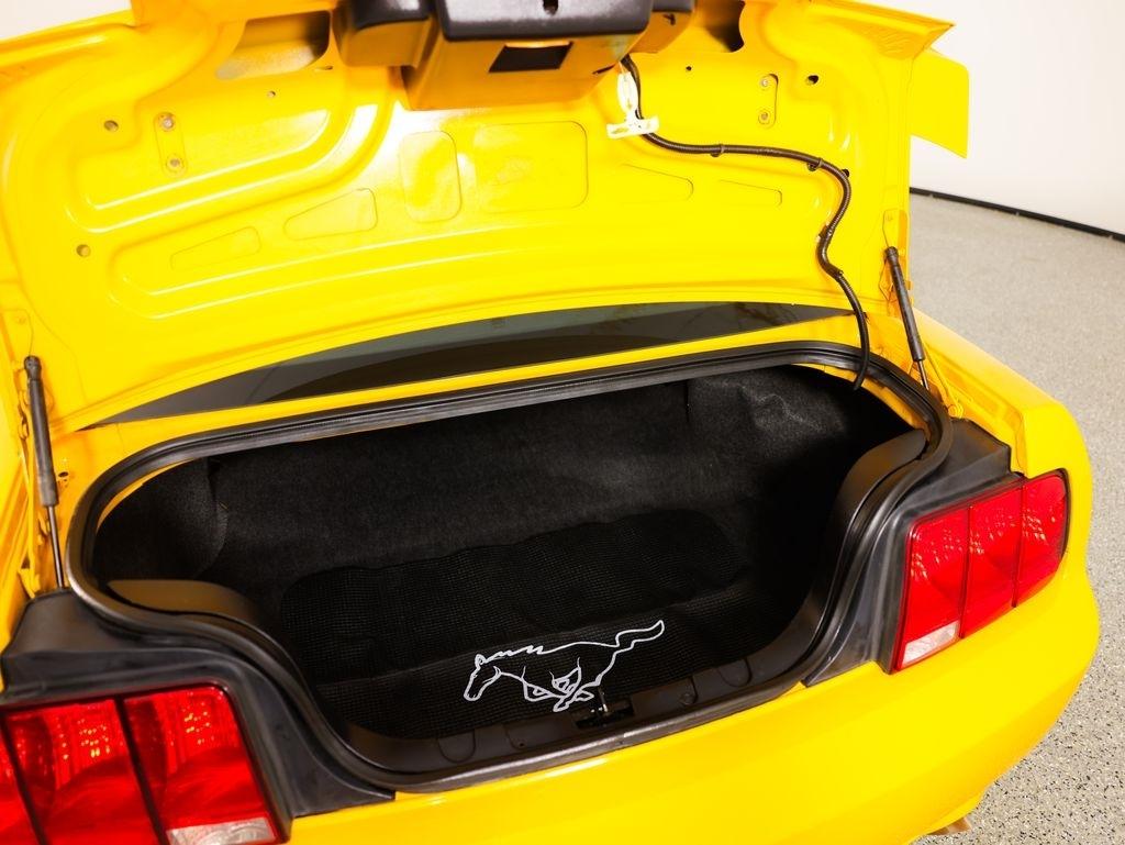 Ford Mustang 2dr Cpe GT Deluxe 2008