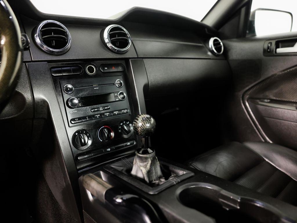 Ford Mustang 2dr Cpe GT Deluxe 2008