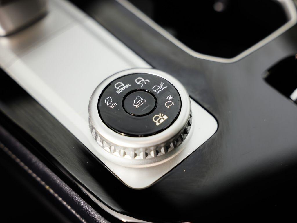 Mitsubishi Outlander Trail Edition S-AWC 2025