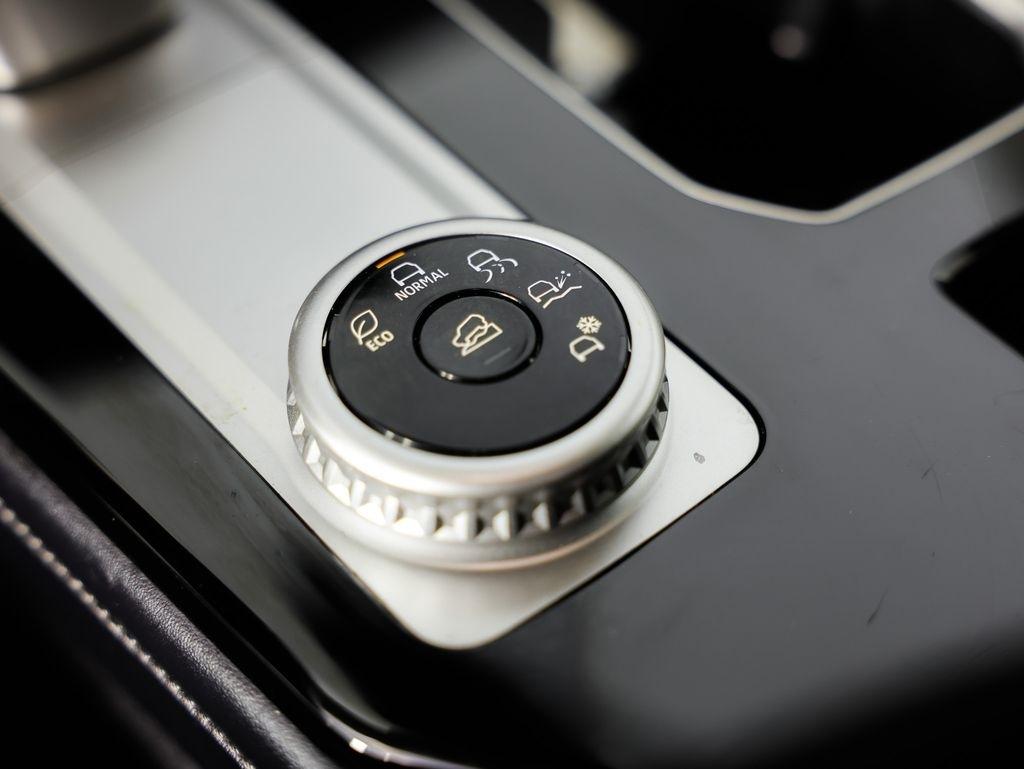 Mitsubishi Outlander SE FWD 2025