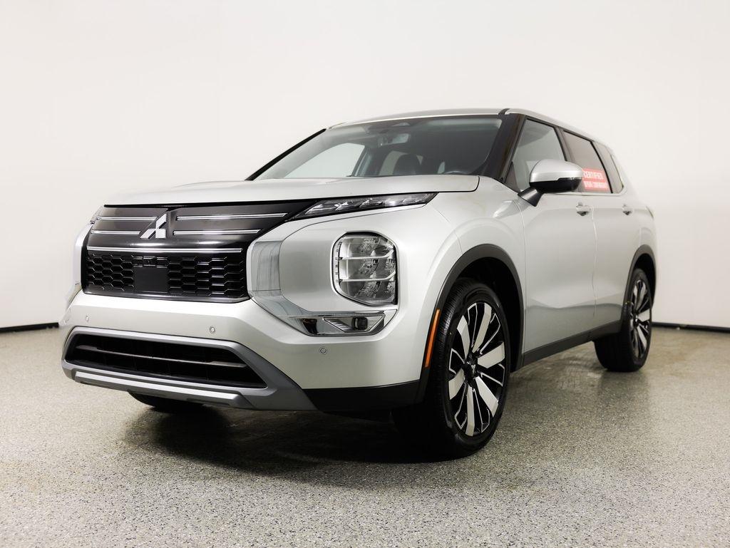 Mitsubishi Outlander SE FWD 2025