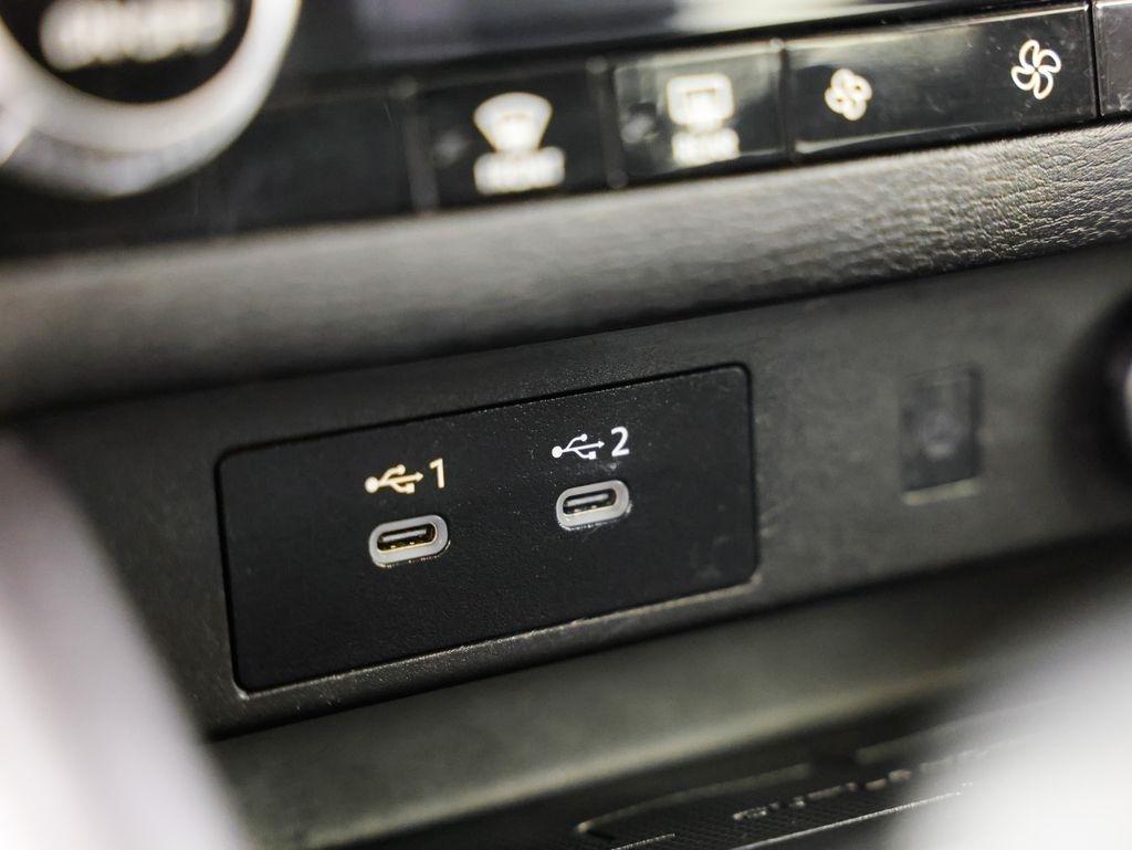 Mitsubishi Outlander SE FWD 2025