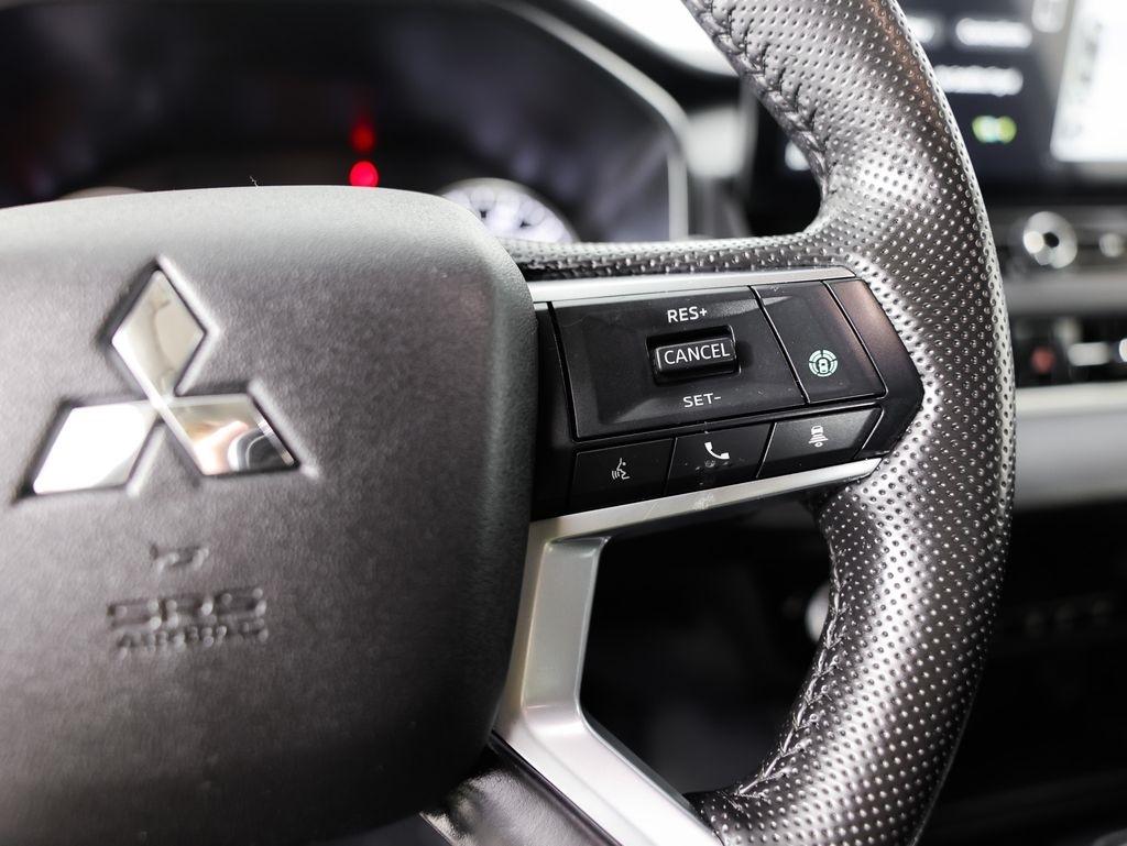 Mitsubishi Outlander SE FWD 2025