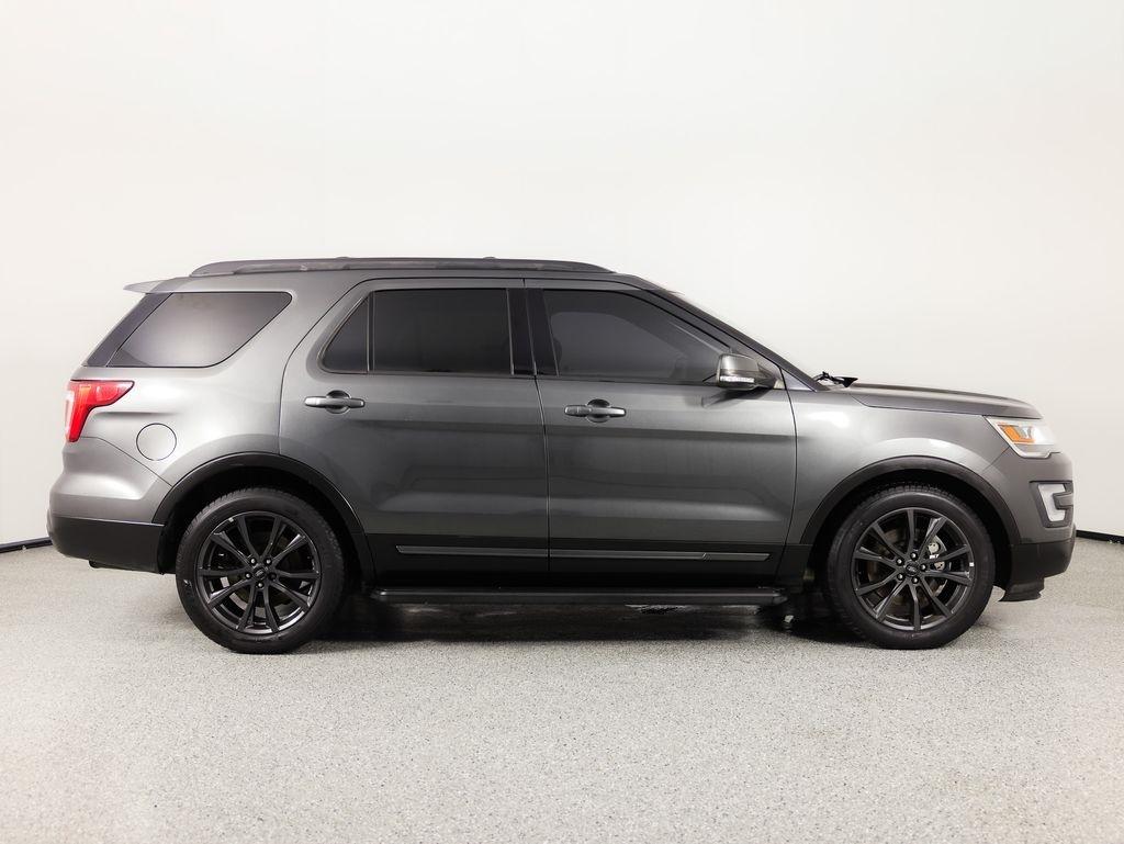 Ford Explorer XLT FWD 2017