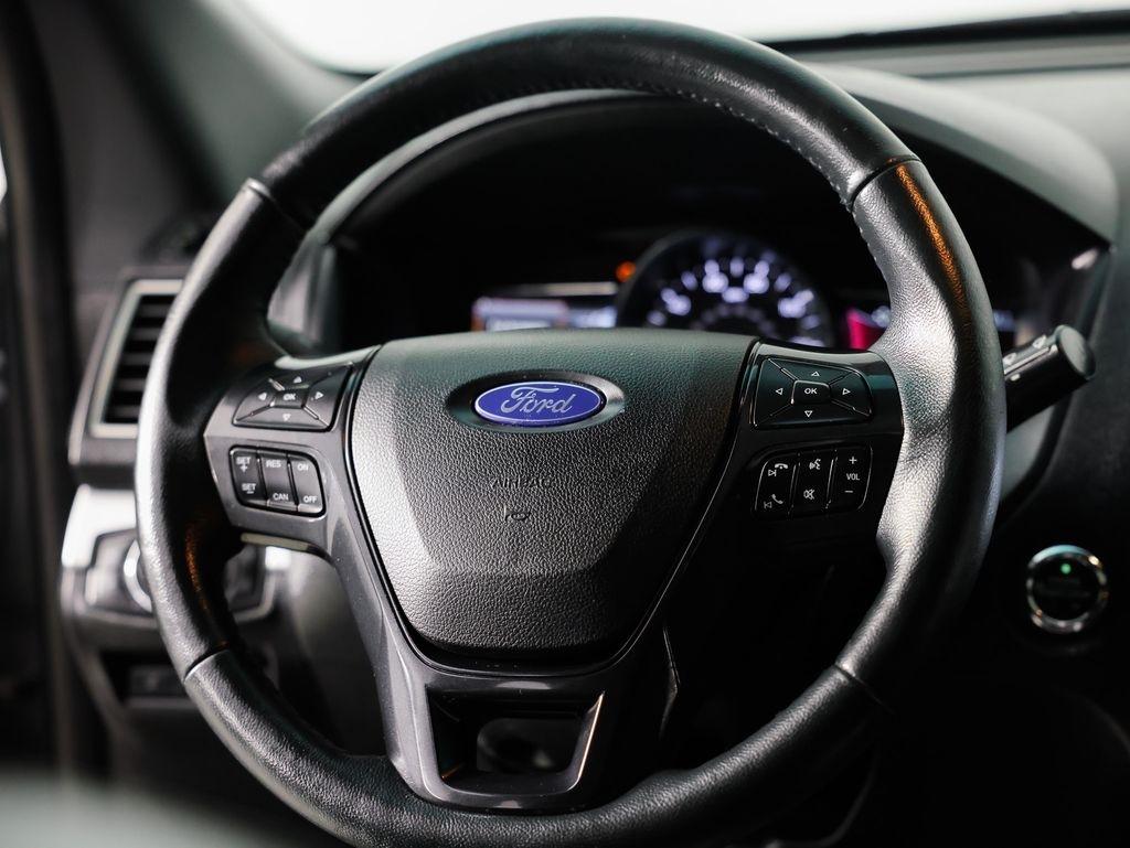 Ford Explorer XLT FWD 2017