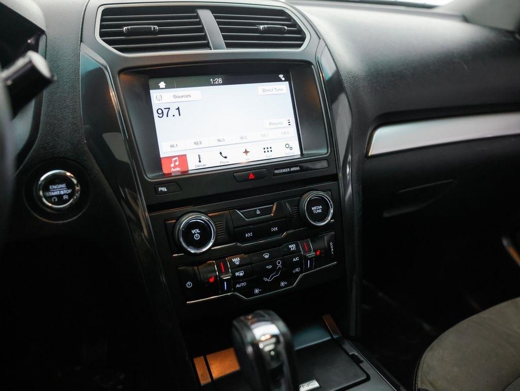 Ford Explorer XLT FWD 2017