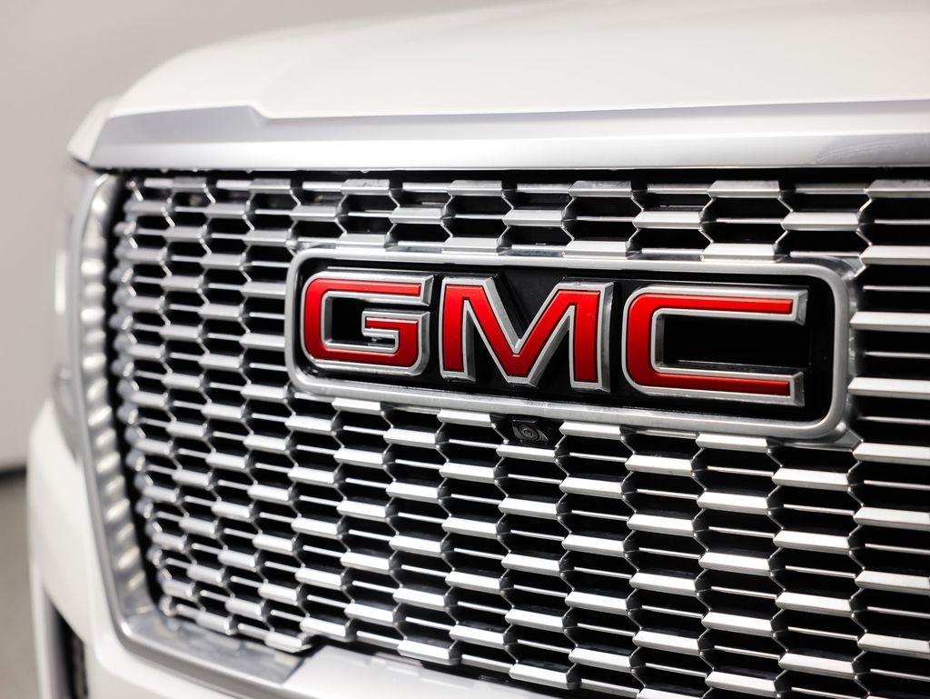 GMC Yukon 4WD 4dr Denali 2022