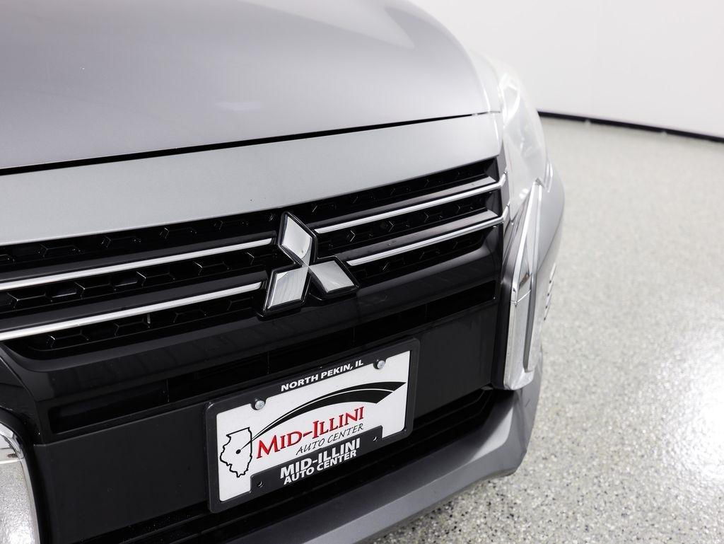 Mitsubishi Mirage ES CVT 2022