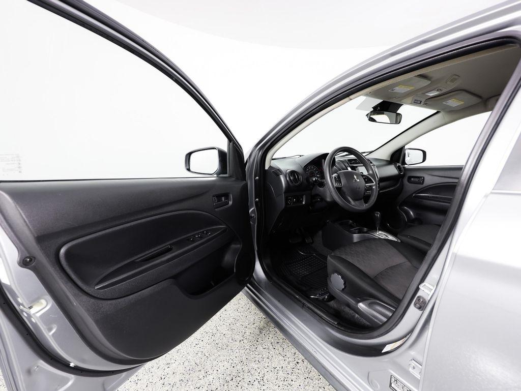 Mitsubishi Mirage ES CVT 2022