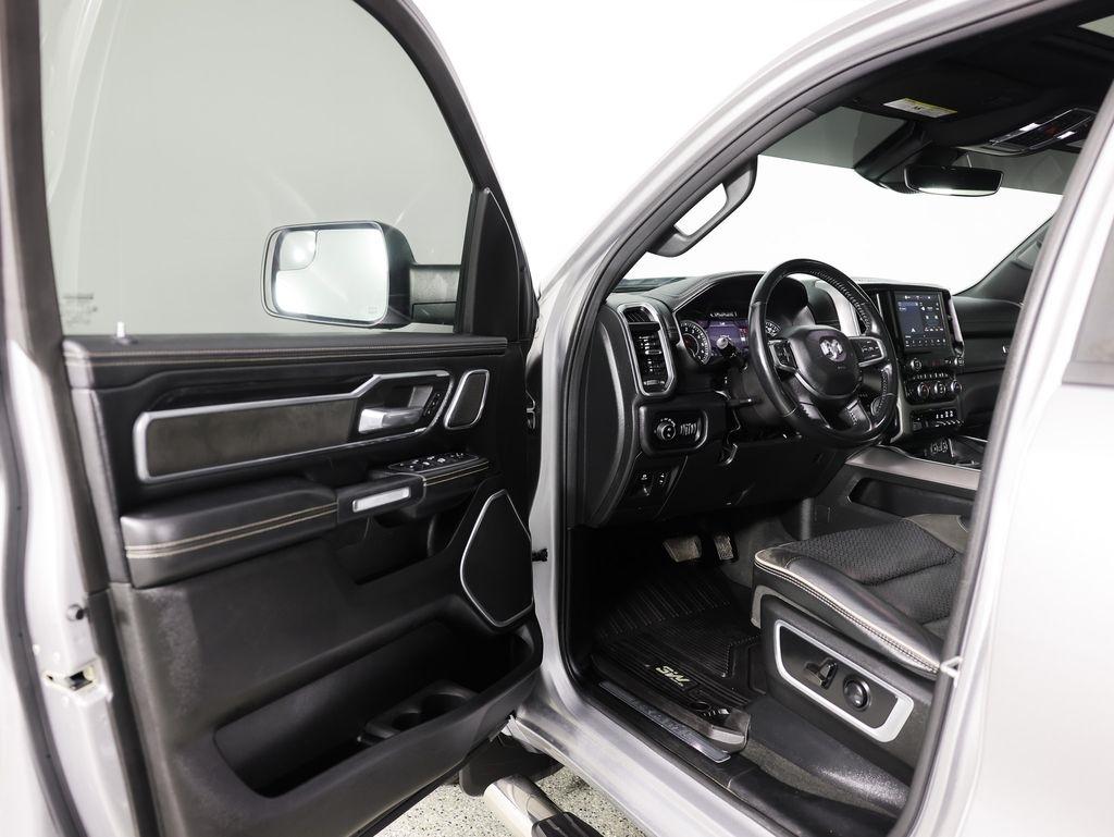 RAM 1500 Laramie 4x4 Crew Cab 6'4" Box 2022