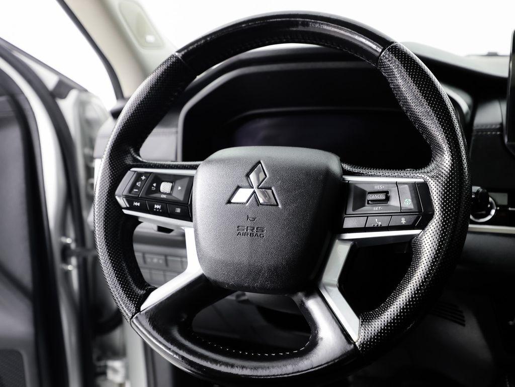 Mitsubishi Outlander SE Launch Edition FWD 2022