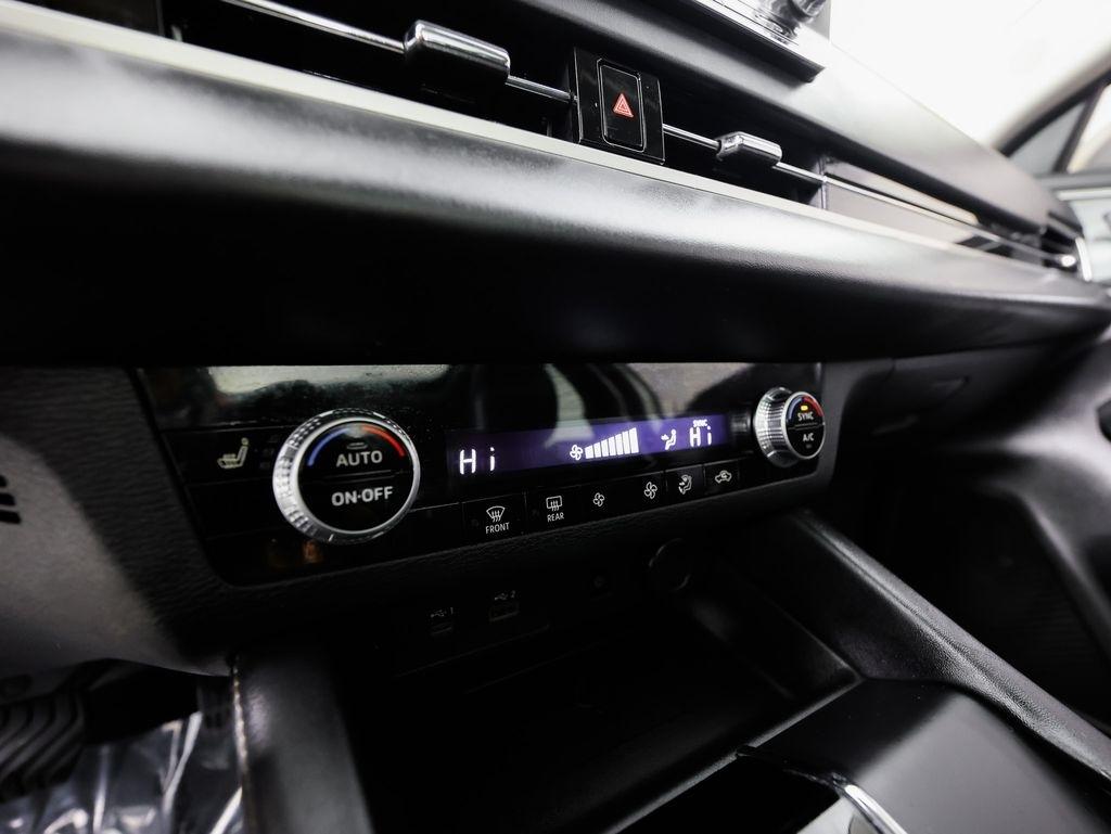 Mitsubishi Outlander SE Launch Edition FWD 2022