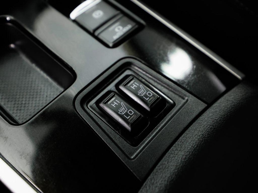 Mitsubishi Outlander ES FWD 2020