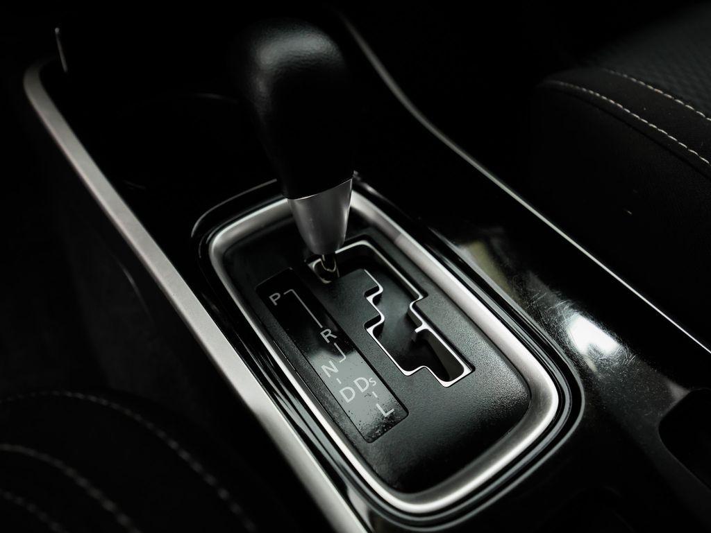 Mitsubishi Outlander ES FWD 2020