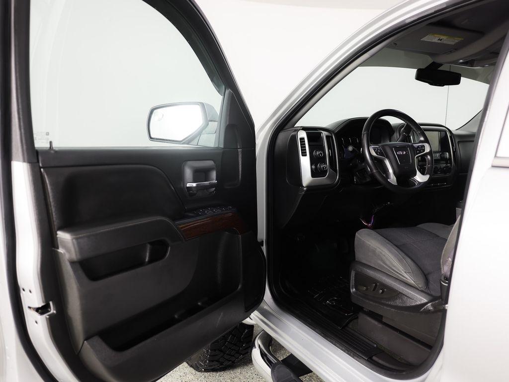 GMC Sierra 1500 4WD Crew Cab 143.5" SLE 2015