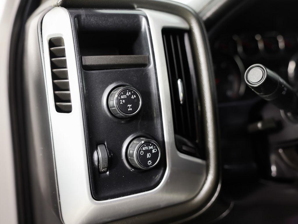 GMC Sierra 1500 4WD Crew Cab 143.5" SLE 2015