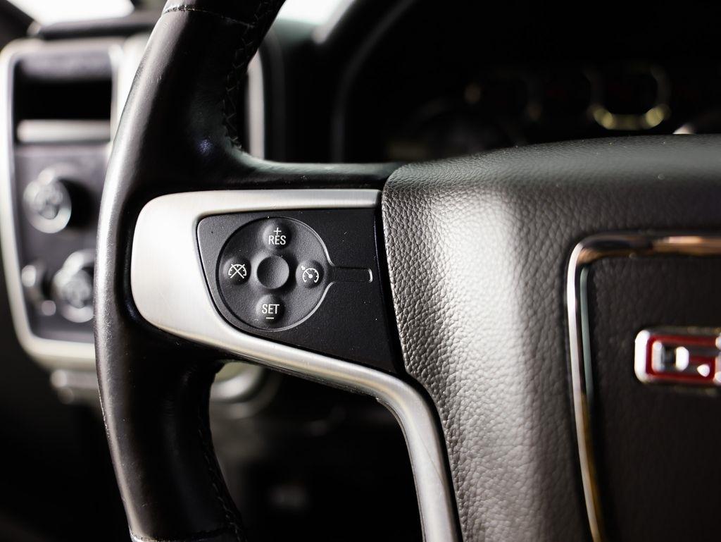 GMC Sierra 1500 4WD Crew Cab 143.5" SLE 2015