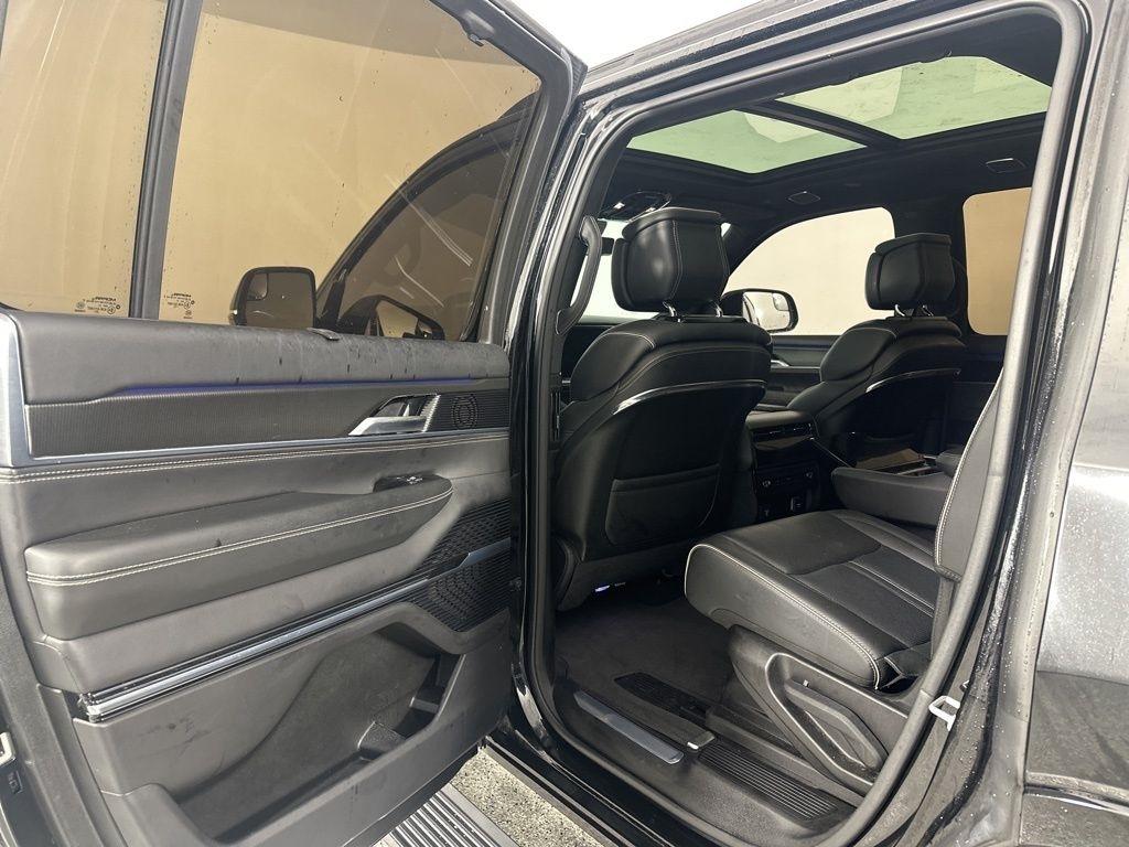 Jeep Grand Wagoneer Series II Obsidian 4x4 2023