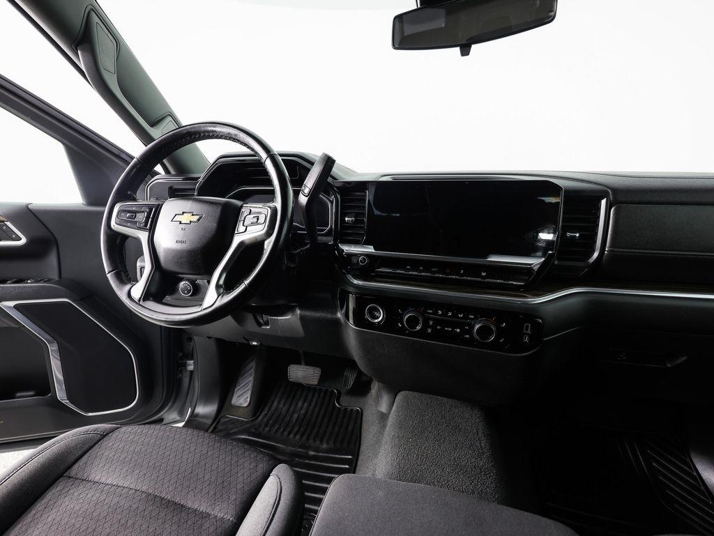 Chevrolet Silverado 1500 4WD Crew Cab 147" LT w/2FL 2023