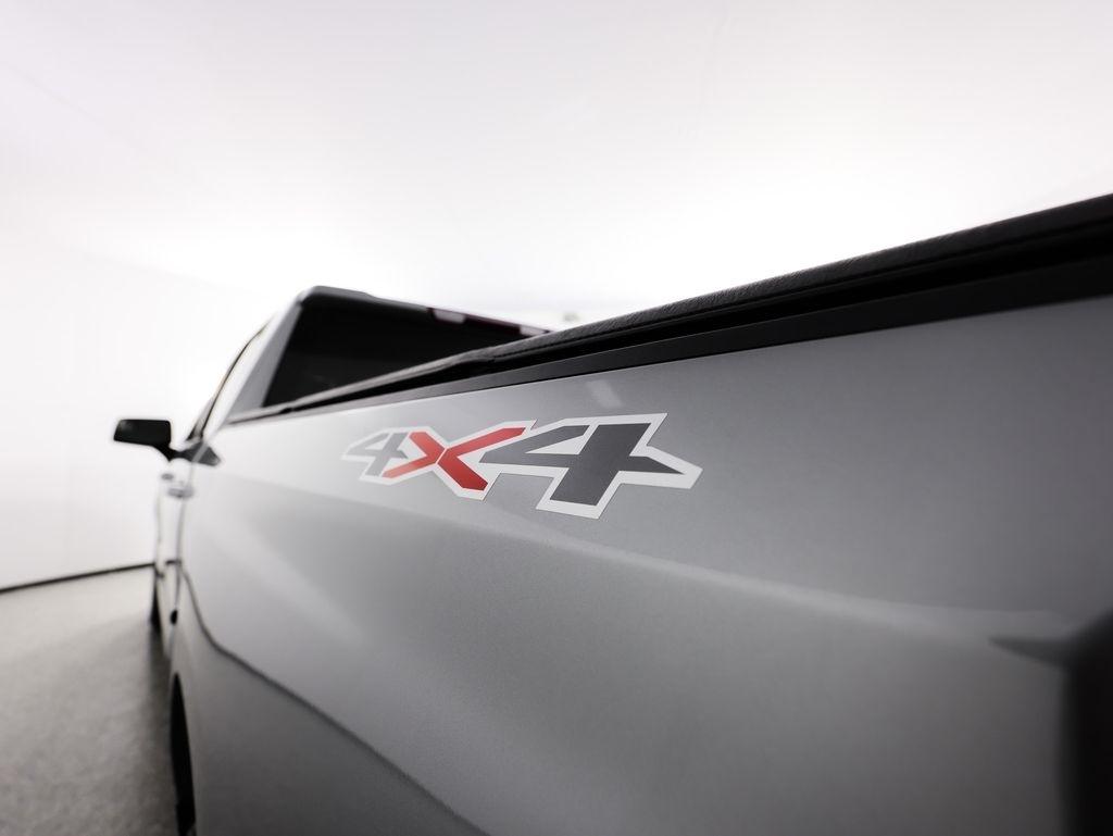 Chevrolet Silverado 1500 4WD Crew Cab 147" LT w/2FL 2023